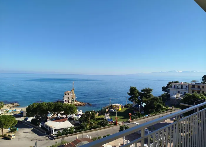 Le Finestre Sul Mare Appartamento *